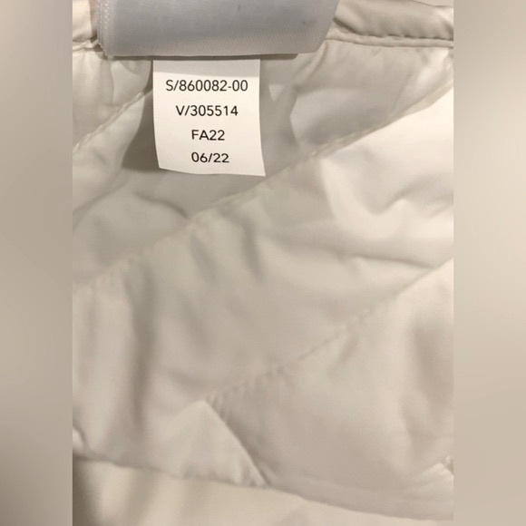 NWOT, Athleta Quilted w/ Belt "Mendocino Coat" in Magnolia White, Sz Medium TALL - Picture 14 of 14